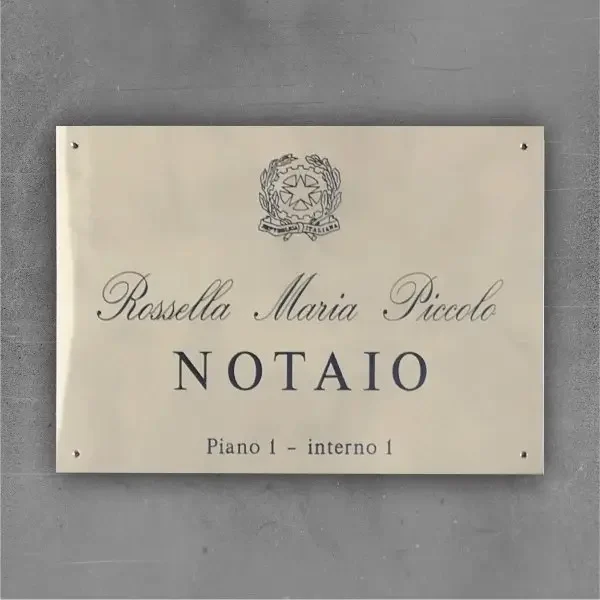 targa scatolata in ottone inciso notaio piccolo